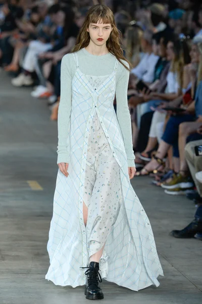 Look 29